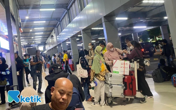 Thumbnail Lonjakan Penumpang di Daop 8 Surabaya Capai 46 Ribu pada Momen Libur Panjang