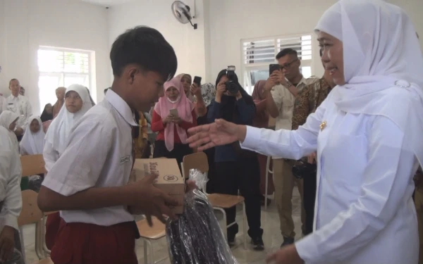 Thumbnail Berita - Gubernur Khofifah Pastikan Sekolah Rakyat di Mojokerto Siap Gelar KBM 14 Juli 2025