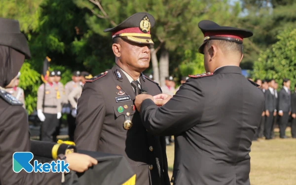 Thumbnail Berita - Kompol Erjan Dasmi, Kabag Ops Polres Abdya Peroleh Bintang Bhayangkara Nararya dari Presiden