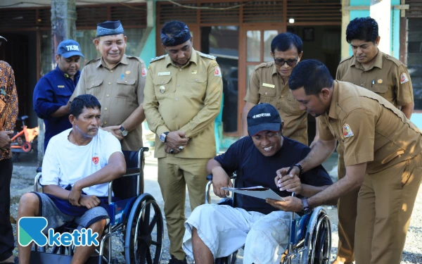 Thumbnail Berita - Warga Disabilitas Dapat Kursi Roda Gratis dari Pemkab Nagan Raya
