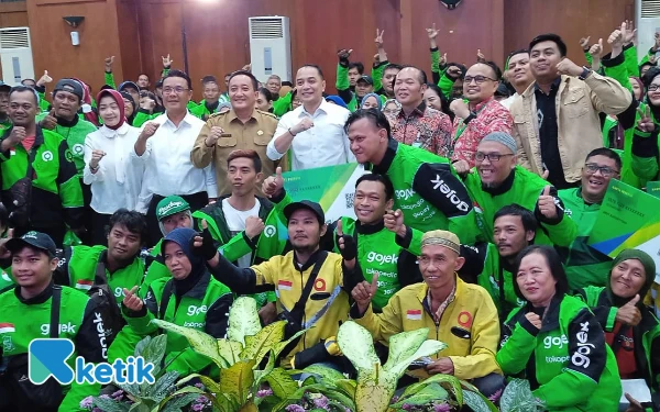 Thumbnail Wajah Berseri-seri, 15 Ribu Pengemudi Ojol Surabaya Dapat Bantuan BPJS Ketenagakerjaan