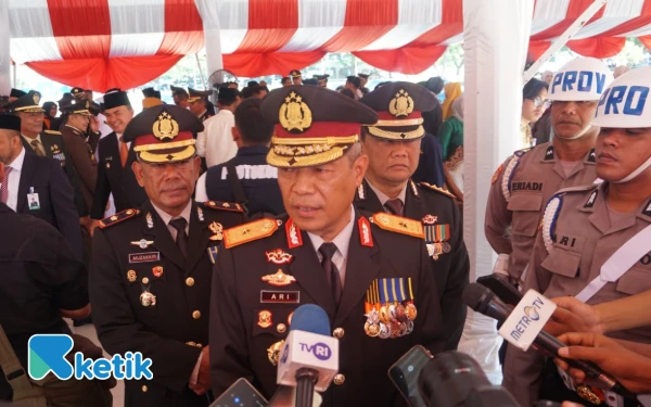 Thumbnail Berita - Upacara Hari Bhayangkara di Blang Padang, Wakapolda Aceh: Bukti Polri Dekat dengan Masyarakat