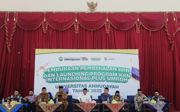 Thumbnail Berita - Universitas Annuqayah Luncurkan KKN Internasional Plus Umrah, Mahasiswa Siap Mengabdi di Makkah
