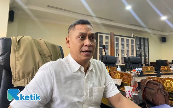 Thumbnail DPRD Surabaya Heran Pemkot Cuma Bangun 3 dari Target 5 SMP Negeri Baru! Kok Bisa?