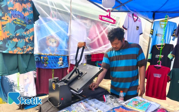 Thumbnail ‎Penjualan Merchandise Porprov IX Jatim 2025 di Kota Batu Lesu