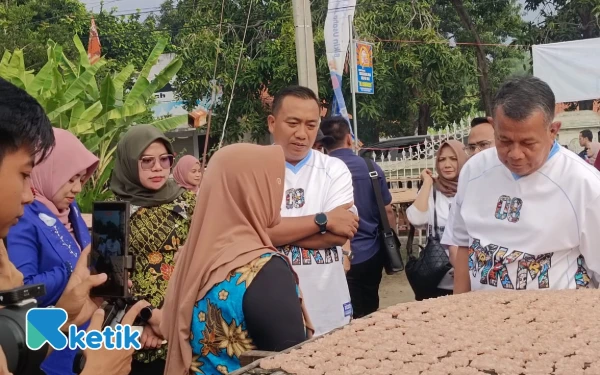 Thumbnail Wamen UMKM RI Sebut Rengginang Situbondo Berpotensi Go Internasional