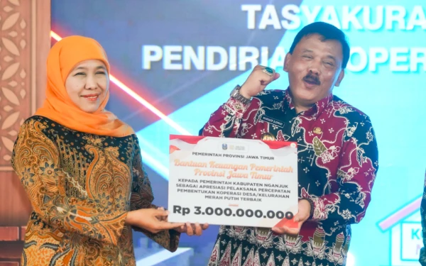 Thumbnail SK Badan Hukum Koperasi Desa/Kelurahan Merah Putih di Jatim Selesai 100 Persen, Khofifah: Paling Cepat Se-Indonesia