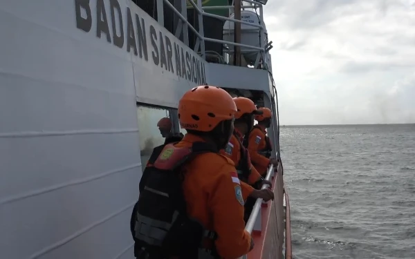 Thumbnail Pencarian 30 Penumpang KMP Tunu Pratama Jaya Terkendala Cuaca