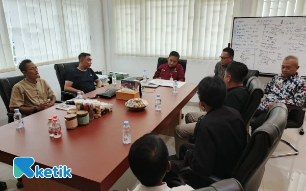 Thumbnail Berita - Difasilitasi Anggota Komisi A DPRD Jatim, Warga Desa Pondokrejo Curhat Soal SK Pelepasan Kawasan Hutan