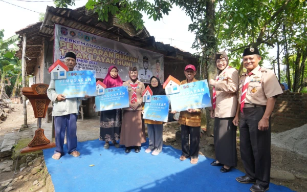 Thumbnail Berita - Perkemahan Wirakarya Kwarcab  Pramuka Kota Mojokerto Fokus Benahi RTLH