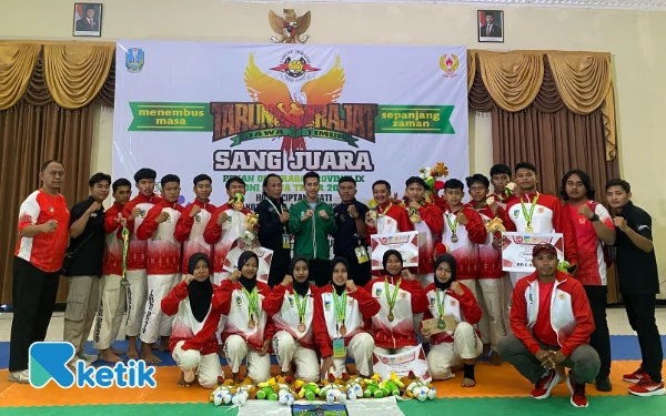 Thumbnail Berita - Tarung Derajat Kabupaten Kediri Sabet Juara Umum 2 Porprov Jatim 2025, Torehkan 11 Medali