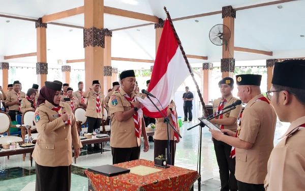 Thumbnail Lantik Mabicab dan Kwarcab Situbondo, Kwarda Jatim Tekankan Pramuka Produktif