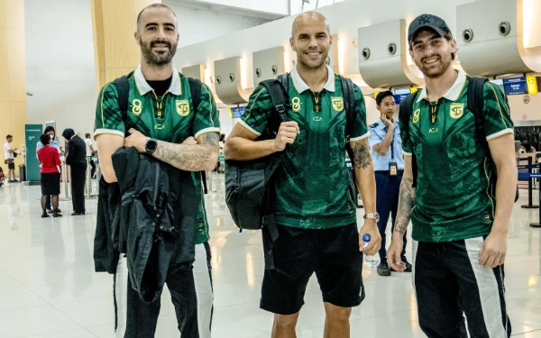 Thumbnail Tanpa Rian dan Koko, Ini Daftar Pemain Persebaya yang Berangkat ke Australia