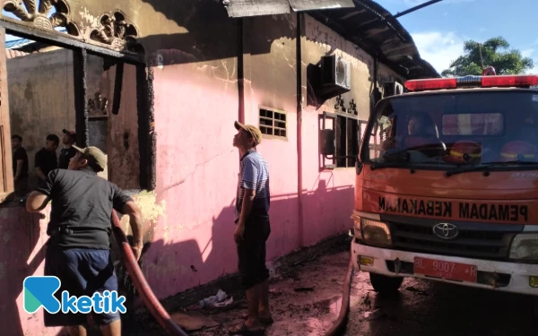 Diduga Korsleting Listrik, Rumah Kadis Syariat Islam Aceh Singkil Ludes Terbakar