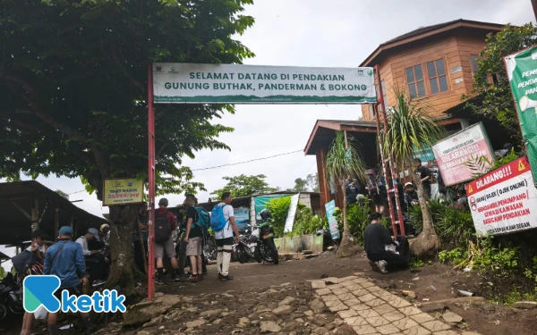 Thumbnail ‎Pendaki Bersepeda Motor Matic Dilarang Naik ke Pos Pendakian Gunung Panderman