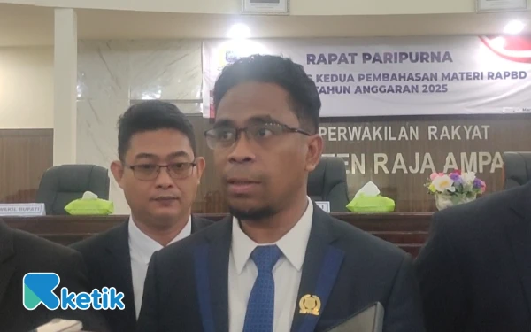 Thumbnail Berita - Serapan Anggaran APBD Raja Ampat 2025 Minim,  Otsus Belum Terealisasi, Silpa Rp55 Miliar Bertambah