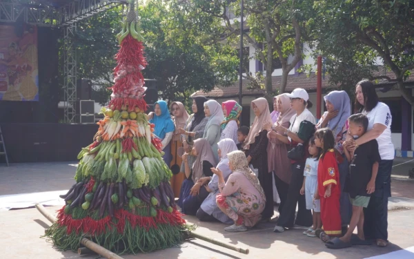 Thumbnail Gelar Festival Budaya, Unitri Komitmen Jaga Warisan Budaya Masyarakat