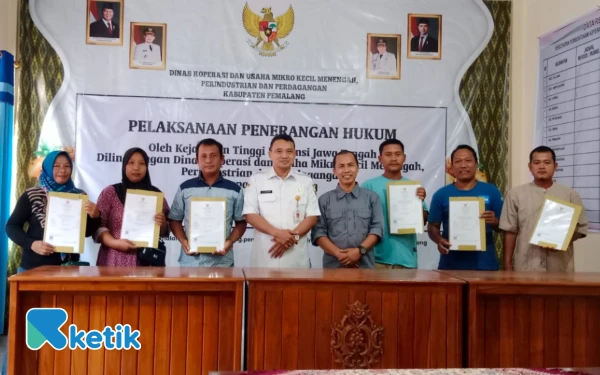 Thumbnail Berita - Puluhan UMKM Pemalang Terima Sertifikat Halal, Dukung Peningkatan Daya Saing Produk Lokal