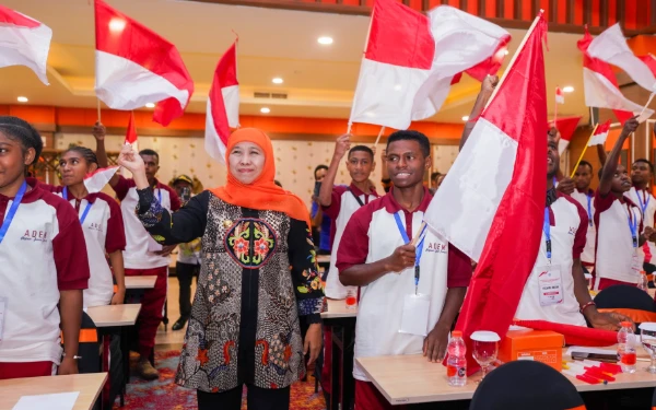 Thumbnail 105 Siswa ADEM Papua di Jatim Tembus PTN, Gubernur Khofifah Apresiasi