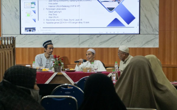 Thumbnail Berita - Kiai Zuhri Zaini Beri Arahan Jelang Haul Masyayikh An-Naqsyabandiyyin Al-Ahmadiyyin