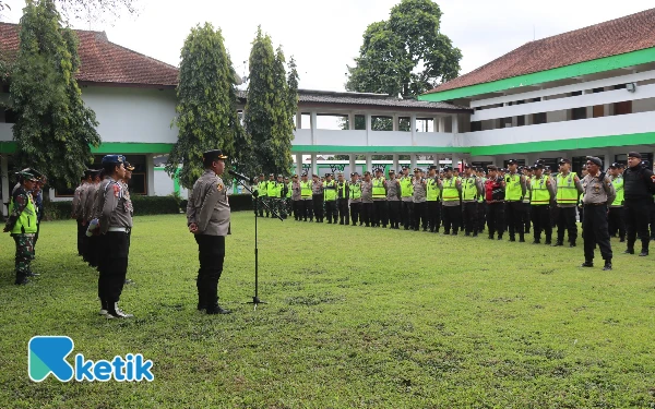 Thumbnail Pengamanan Ketat Pengesahan Warga Baru PSHT Cabang Kabupaten Blitar
