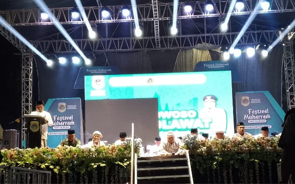 Thumbnail Berita - Tutup Festival Muharram 1447 H, Wabup Bondowoso: Kolaborasi Spiritual dan Ekonomi Jadi Energi Baru