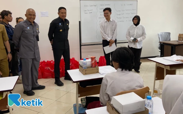 Thumbnail MPLS Dimulai, Siswa Sekolah Rakyat Menengah Pertama Kota Malang Jalani Pemeriksaan Kesehatan