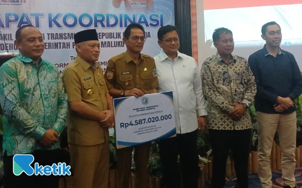 Thumbnail Kabupaten Halmahera Selatan Terima Bantuan Dari Kementrans, Helmi Umar Muchsin: Sinergitas Pusat dan Daerah
