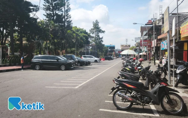 Thumbnail Demo Jukir Tak Goyahkan Rencana Pemasangan Gate Parkir Alun-alun Kota Batu