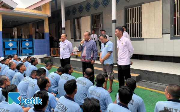 Thumbnail Serap Aspirasi, Karutan Situbondo Makan Nasi Bungkus Bersama WBP