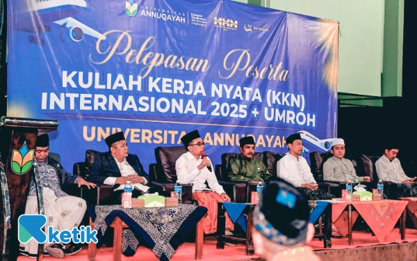 Thumbnail Berita - KKN Internasional Plus Umrah Universitas Annuqayah Sumenep Resmi Diberangkatkan ke Mekkah