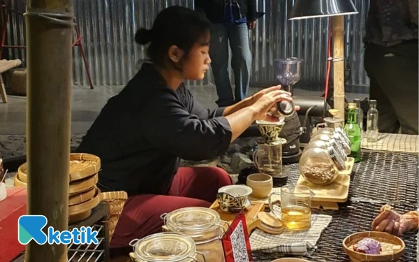 Thumbnail Berita - Dorothea Paskalia, Barista Termuda di ARTJOG 2025
