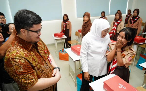 Thumbnail Berita - Datang ke Kediri, Gubernur Jawa Timur Khofifah Indar Parawansa Puji Fasilitas Sekolah Rakyat