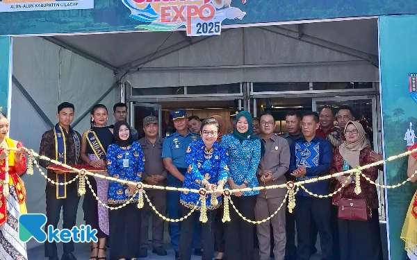Thumbnail Berita - Expo Cilacap 2025 Resmi Dibuka, Ajang Promosi Potensi Asli Daerah