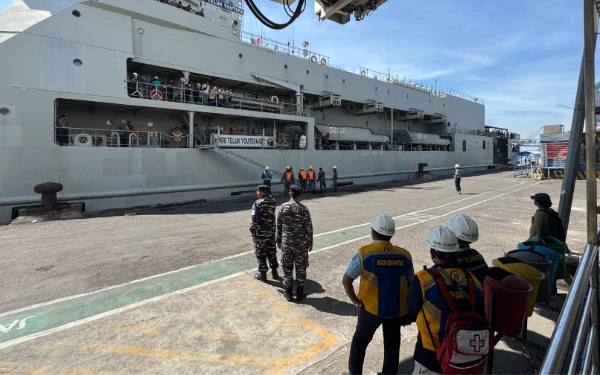 Thumbnail Pelindo dan TNI AL Gelar Simulasi Penanganan Bencana Maritim di Surabaya