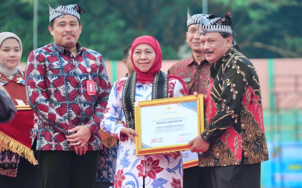 Thumbnail KMP di Jatim Terbentuk Kilat, Khofifah Ingatkan "Sat Set Wat Wet"  Laksanakan Mandat Prabowo