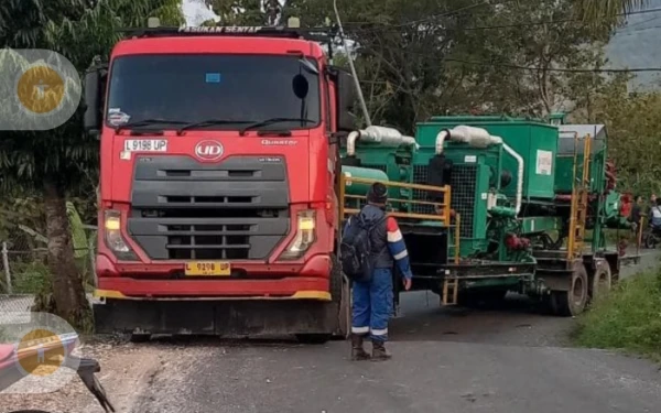 Thumbnail Alat Berat PT Ramai Jaya Abadi Vendor Pertamina Field Cepu Picu Masalah di Jalan