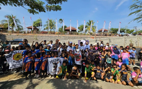 Thumbnail Berita - Meriah! Ratusan Atlet Sepatu Roda Ikuti Raider Cup 1 Kota Madiun