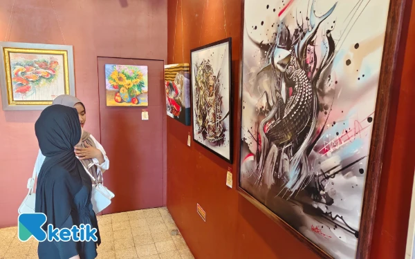 Thumbnail 16 Perupa Gelar Pameran Lukis Serentak, Ingin Jadikan Surabaya Seperti Paris