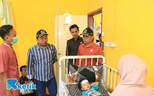 Thumbnail Komisi IV DPRD Sampang Sidak Puskesmas Omben, Tinjau Pelayanan dan Fasilitas Kesehatan