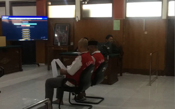 Thumbnail Oknum Wartawan dan LSM di Kota Batu Jalani Sidang Perdana dalam Kasus Pemerasan