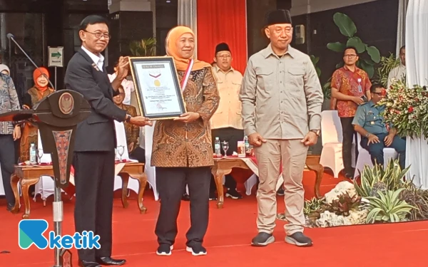 Thumbnail Gubernur Khofifah Apresiasi HKTI Jatim, Ajak Semua Elemen Guyub Rukun Wujudkan Swasembada Pangan dan Tanam Indigofera