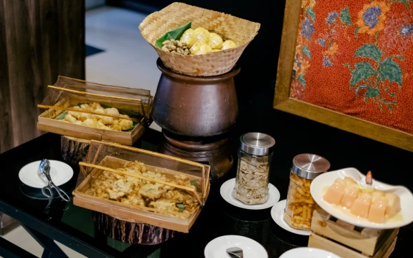 Thumbnail Berita - Kumpul Kenyang di Favehotel Rungkut, Makan Enak Bareng Keluarga dengan Beragam Menu Favorit