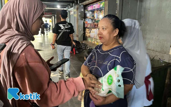 Thumbnail Pedagang di Pasar Tradisional Kota Malang Tetap Santai di Tengah Isu Beredarnya Beras Oplosan