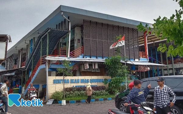 Thumbnail Sentra Pasar Ikan Hias Gunung Sari Surabaya Bertahan di Tengah Gempuran Online