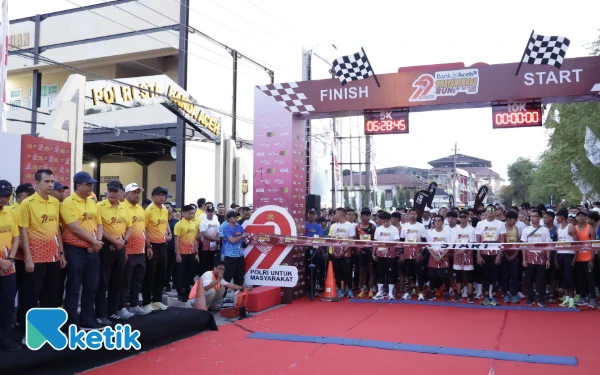 Thumbnail Berita - Ribuan Pelari Ramaikan Bhayangkara Run 2025, Kapolda Soroti Keindahan Aceh
