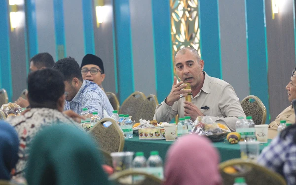 Thumbnail Berita - DPR RI Turun Tangan Atasi Krisis BBM di Bondowoso, Pelabuhan Ketapang Jadi Sorotan