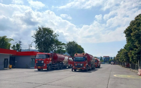 Thumbnail BBM di Jember Langka, Warga Rela Antre Panjang di SPBU