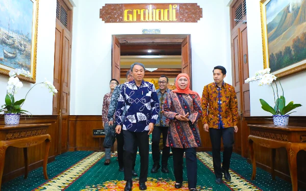 Thumbnail Konjen Jepang Temui Khofifah di Grahadi Pererat Kerja Sama dan Penguatan SDM! Bahas Apa Lagi?