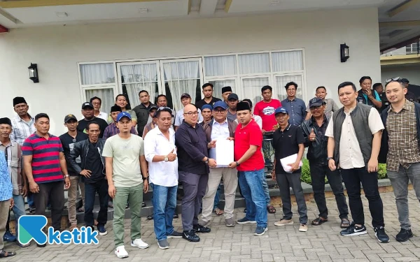 Thumbnail Rusak Rumpon Nelayan Pantura Madura, Petronas Lempar Tanggung Jawab ke Bupati Sampang